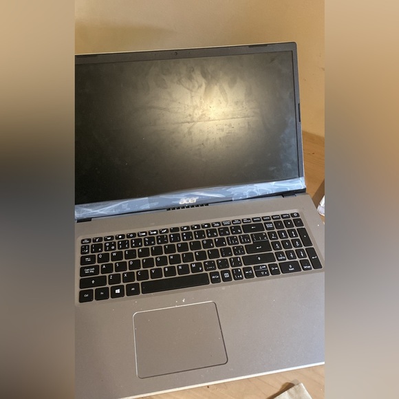 Acer computer (need to fix screen) - Picture 2 of 2